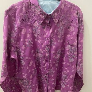 ultra Twenty X Purple Floral Lace woman’s XL Women's western top